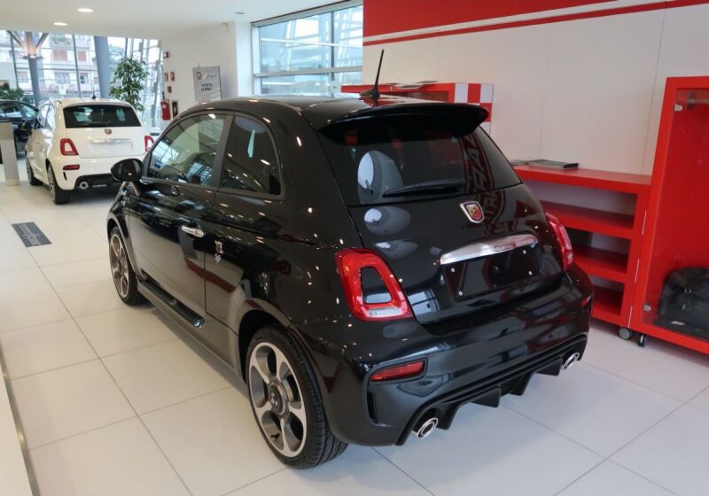 Abarth 595 1 4 Turbo T Jet 145 CV Nero Scorpione Km 0 A Soli 20 065 Su