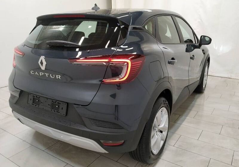 Renault Captur Tce V Cv Zen Blue Marine Km A Soli Su