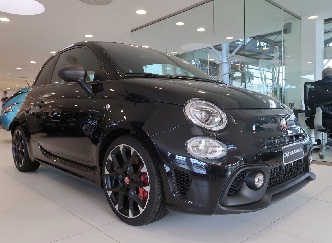 ABARTH 595 1.4 T-jet Competizione 180cv Nero Scorpione Km 0 A Soli 24. ...