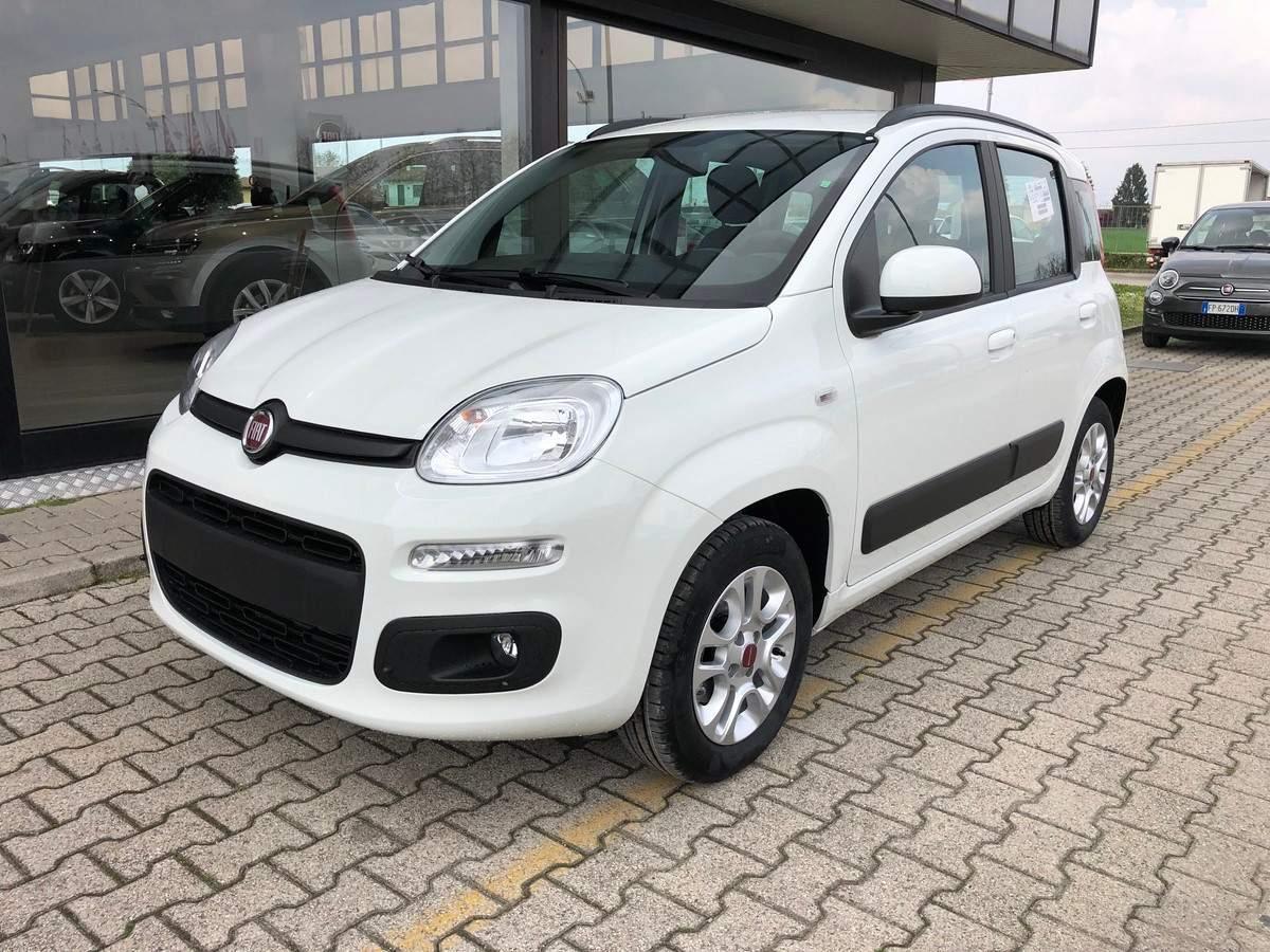 FIAT Panda 1.2 Lounge Bianco Gelato Km 0