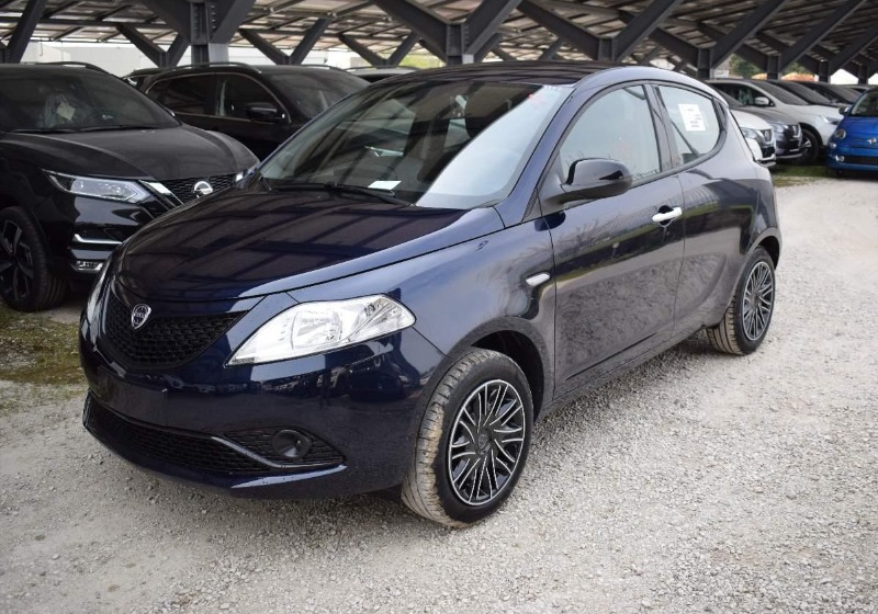 LANCIA Ypsilon 1.2 69 CV 5 porte S&S Gold Blu di Blu Km 0