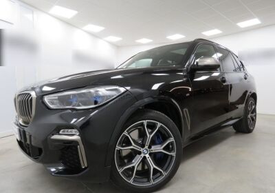 BMW X5 M50d Saphirschwarz Usato Garantito