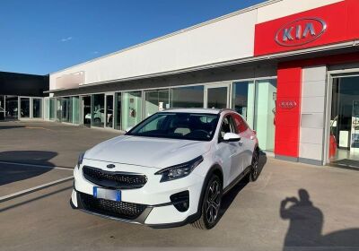 KIA Xceed 1.6 crdi Style 115cv Deluxe White Km 0