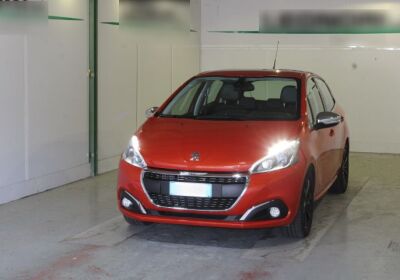 PEUGEOT 208 1.2 puretech t. Allure s&s 110cv eat6 Orange Power Usato Garantito