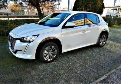 PEUGEOT e-208 136 CV 5 porte Allure Bianco Madreperla Usato Garantito