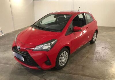 TOYOTA Yaris 3p 1.0 Cool Fire Red Km 0