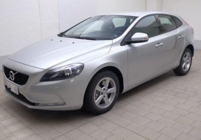 VOLVO V40 2.0 D2 Business Silver Bright Km 0