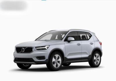 VOLVO XC40 D3 Geartronic Momentum Core Glacier Silver Da immatricolare