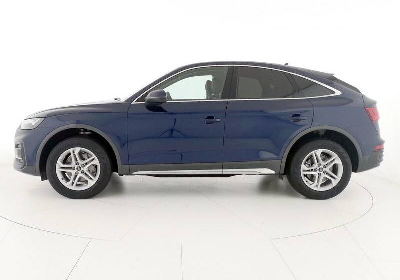 Audi Q5 Sportback 40 2.0 tdi mhev 12V quattro s-tronic Blu Navarra Usato Garantito YY0CWYY-3p