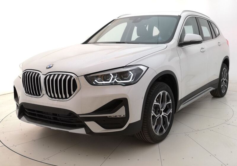 BMW X1 sDrive18d xLine auto Mineral White Nuova a soli 37.200€ su