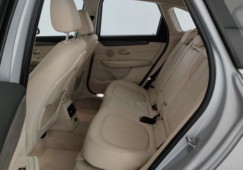 BMW Serie 2 218d xDrive Active Tourer Luxury aut. Glaciersilber Usato Garantito YA0CPAY-h