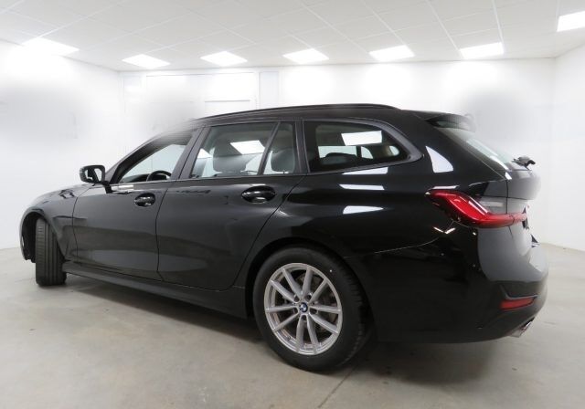 Bmw 318d 2021