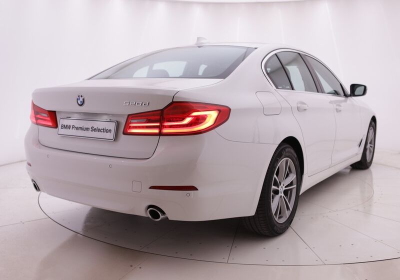 BMW Serie 5 520d Business auto Alpinweiss III Usato Garantito J40BZ4J-522