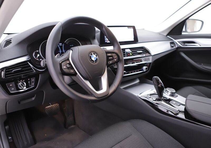 BMW Serie 5 520d Business auto Alpinweiss III Usato Garantito J40BZ4J-524