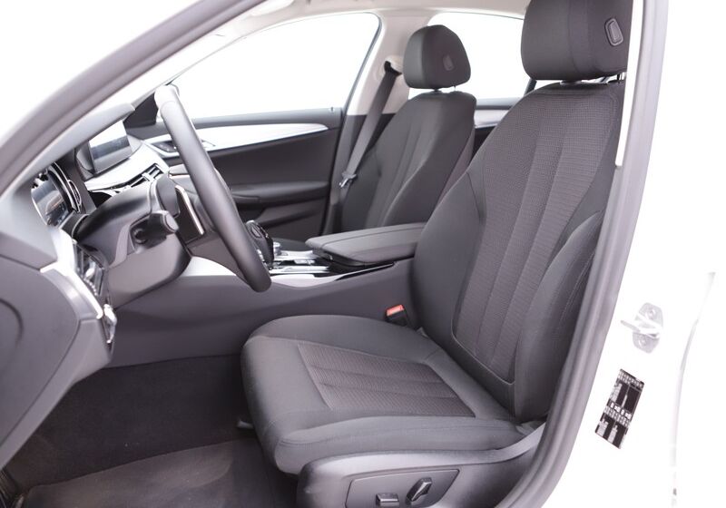 BMW Serie 5 520d Business auto Alpinweiss III Usato Garantito J40BZ4J-525