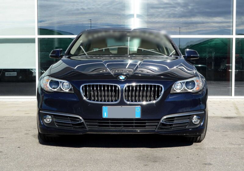 BMW Serie 5 530dA 258CV Luxury Blu Usato Garantito 340C943-2-v1
