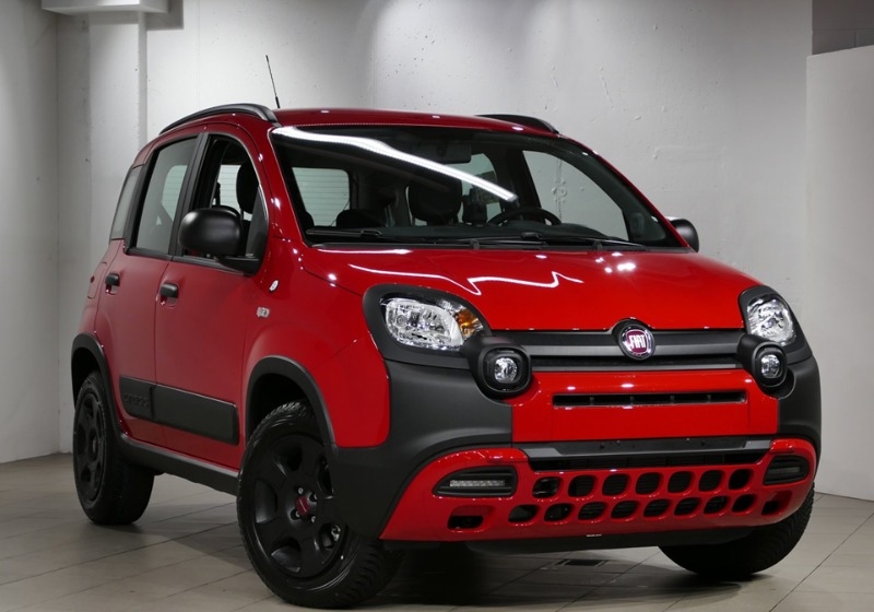 Fiat Panda 1 2 Waze Rosso Amore Km 0 A Soli 11 830 Su Miacar Ouccg