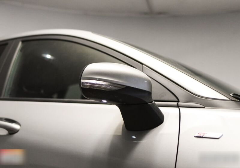 ford puma with sunroof