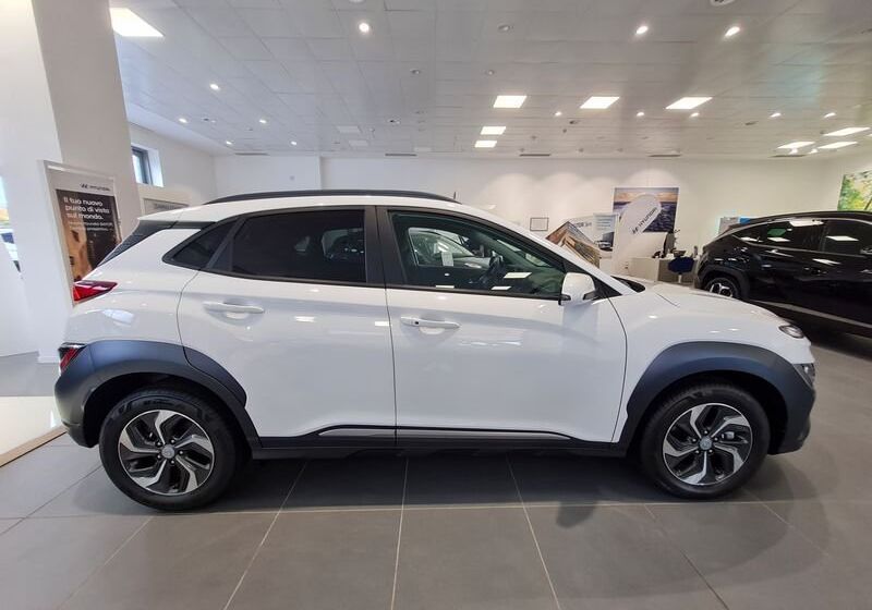 Hyundai Kona 1.6 gdi hev Xline Safety Pack 2wd 141cv dct Vernice ...