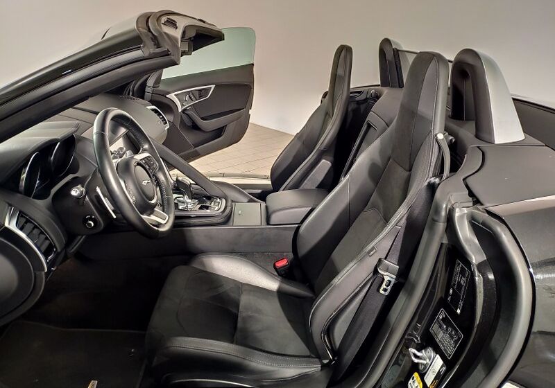 Jaguar F-type 2.0 aut. Convertibile R-Dynamic Santorini Black Usato Garantito 8K0CRK8-7
