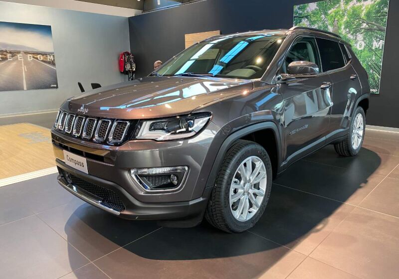 Jeep compass 1 поколения