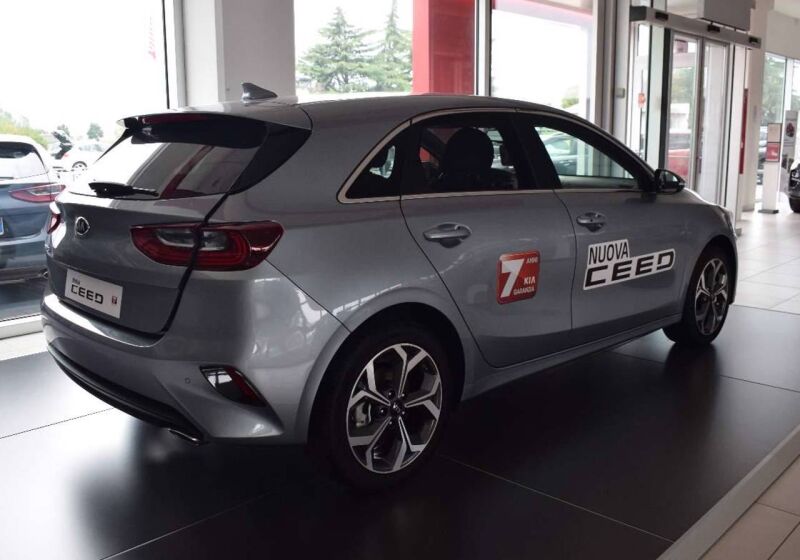 Sirius silver kia ceed