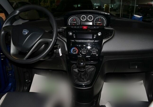 LANCIA Ypsilon 1.2 69 CV 5 porte Elefantino Blu Zaffiro Usato Garantito CL0CMLC-e-v1