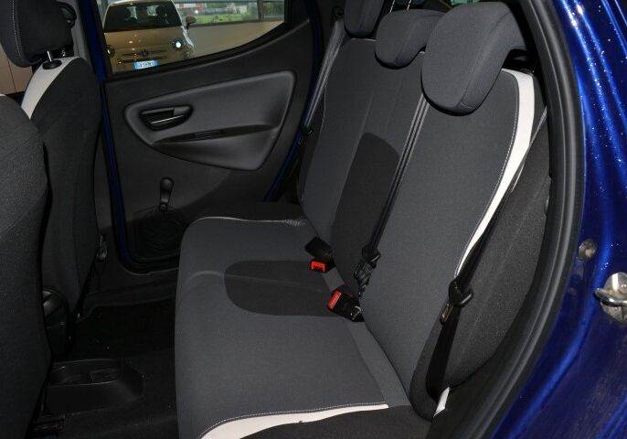 LANCIA Ypsilon 1.2 69 CV 5 porte Elefantino Blu Zaffiro Usato Garantito CL0CMLC-g