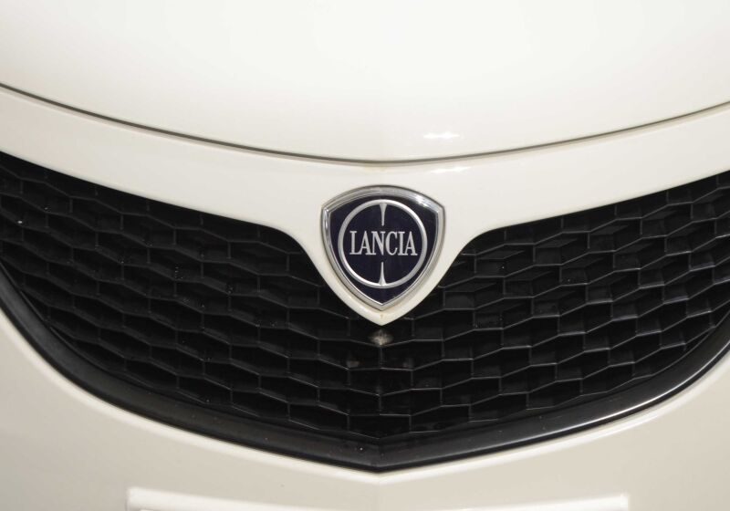 Lancia Ypsilon 1.2 Gold s&s 69cv Bianco Neve Usato Garantito 840CS48-image-19