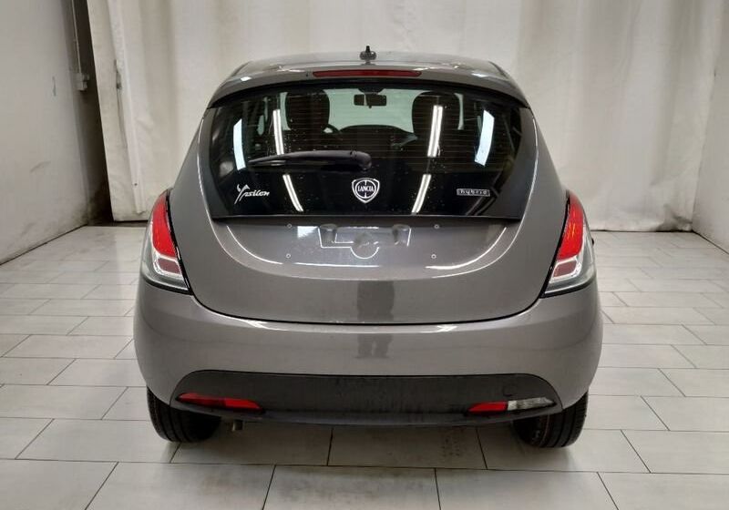 Lancia Nuova Ypsilon 1.0 FireFly S&S Hybrid Silver 5p.ti Grigio Pietra Km 0 TF0CTFT-3