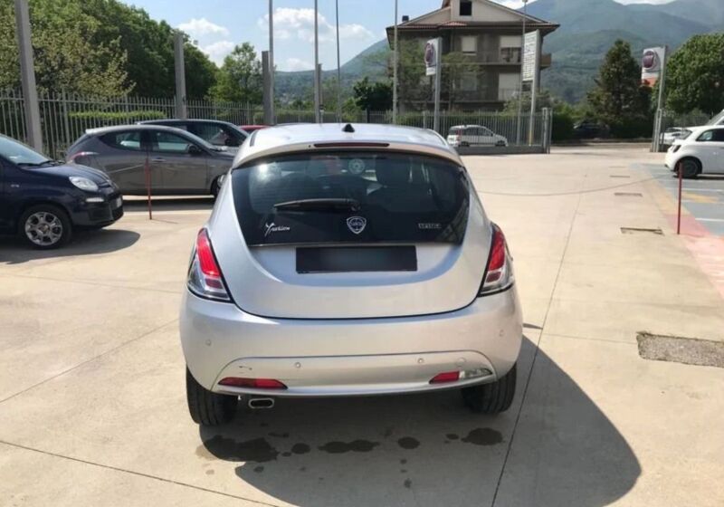 Lancia Nuova Ypsilon 1.0 hybrid Gold s&s 70cv Grigio Argento Usato Garantito X60C96X-Schermata%202022-06-16%20alle%2010.59.53_censored