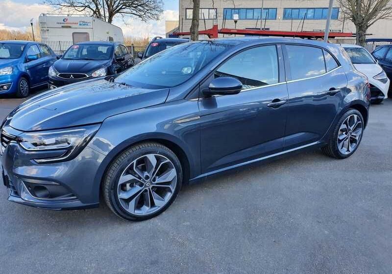 Renault megane blue