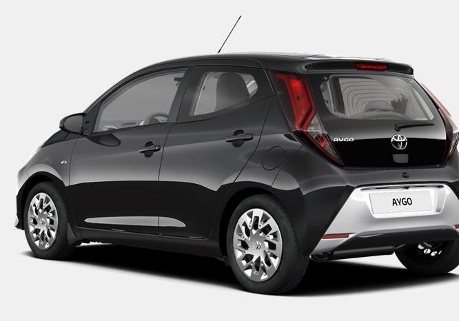 Toyota Aygo Vvt I Cv Porte X Play Midnight Black Km A Soli