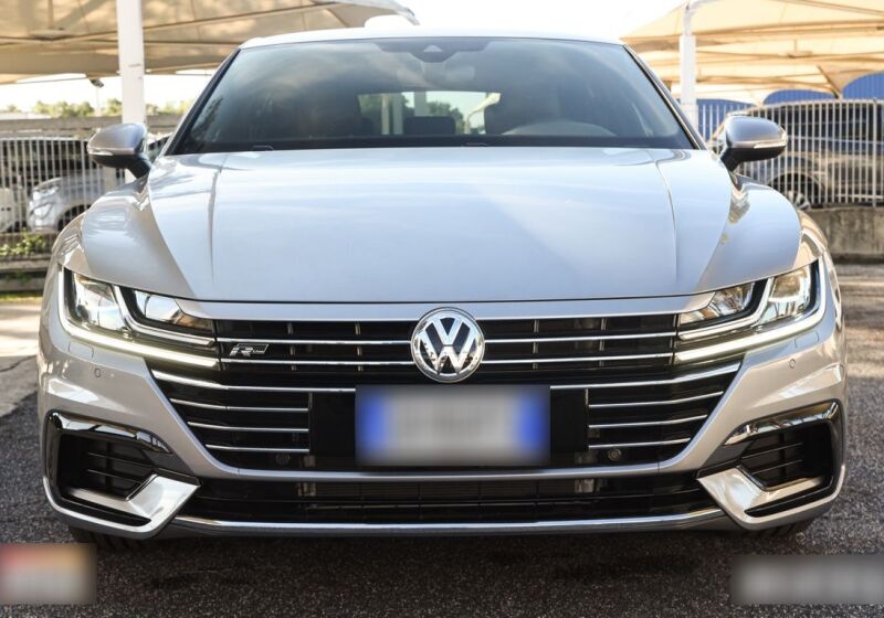 VOLKSWAGEN Arteon 2.0 TDI 190 CV DSG SCR Sport BlueMotion Technology Pyrit Silver Km 0 6E0B9E6-2a8cc81bc6724b3f8df44383f469a76f_orig_censored