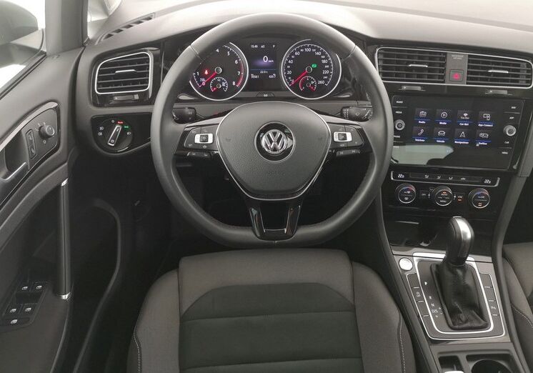 Volkswagen Golf 1.5 TGI DSG 5p. Executive BlueMotion Technology Tungsten Silver Usato Garantito 5B0CVB5-e