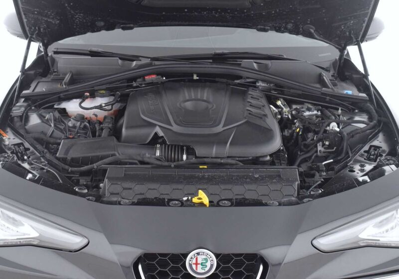 Alfa Romeo Giulia 2.2 Turbodiesel 160 CV AT8 Business Nero Vulcano Usato Garantito U30CR3U-image-11