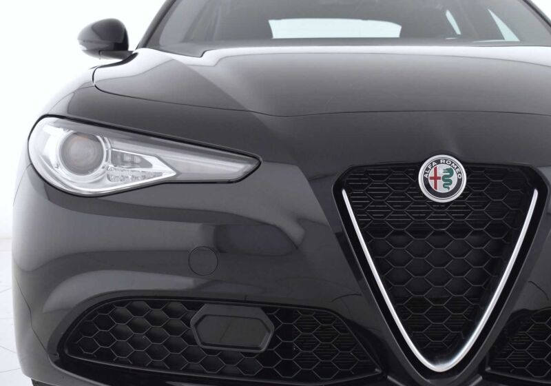 Alfa Romeo Giulia 2.2 Turbodiesel 160 CV AT8 Business Nero Vulcano Usato Garantito U30CR3U-image-14